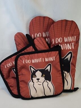 I Do What I Want 2 Brown Cat Oven Mitt and 2 Pot Holder Set